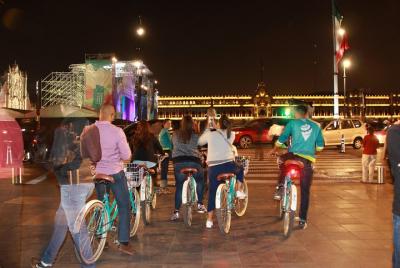 Recorrido nocturno en bicicleta por Ciudad de México Recorrido nocturno en bicicleta por Ciudad de México