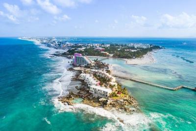 Explora Isla Mujeres en One Day Catamaran, Snorkel, Open Bar y Be