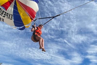 Tour de Parasailing en Puerto Vallarta - ¡Experimente PV desde el