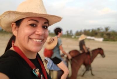 Slow Travel. Brunch And horseback riding on beach