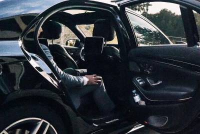 Traslados privados de salida desde la ciudad de Mónaco al aeropue