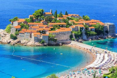 Amanecer de la ciudad-estado: Sveti Stefan, Bar, Urcini, Petrovac Amanecer de la ciudad-estado: Sveti Stefan, Bar, Urcini, Petrovac