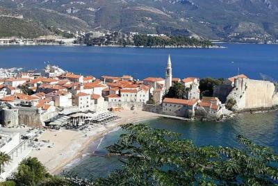 Tour privado de Kotor-Perast-Budva-Kotor con conductor de habla i