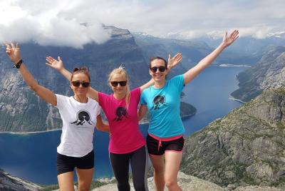 7 días retiro de yoga y senderismo en Molde, Noruega 7 días retiro de yoga y senderismo en Molde, Noruega