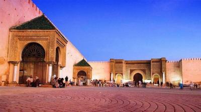 Tour de un día en grupo pequeño por Meknes y Volubilis desde Fez Tour de un día en grupo pequeño por Meknes y Volubilis desde Fez