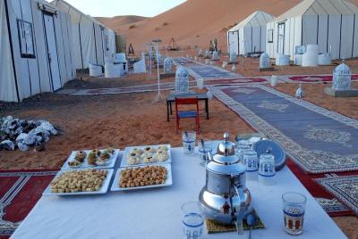  Campamento de lujo en el desierto de Erg Chebbi