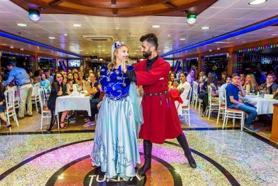 Crucero con cena por el Bósforo de Estambul con espectáculo de da Crucero con cena por el Bósforo de Estambul con espectáculo de da