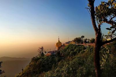Tour privado de un día a Golden Rock y Bago
