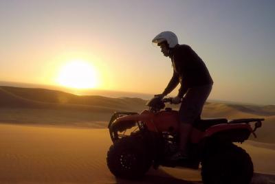 COMBO de 2 horas: 1 hora de sandboard acostado y 1 hora en quad