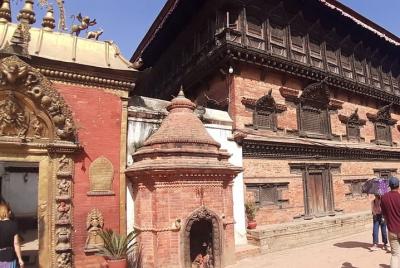Bhaktapur Heritage City y Nagarkot Viewpoint Tour