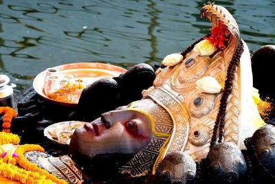 Tour privado de medio día a Budhanilkantha