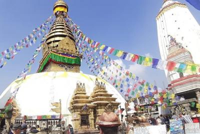 Swayambhunath Stupa budista Senderismo desde Thamel, Katmandú