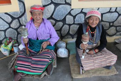 Tour cultural tibetano de medio día por la tarde a los asentamien