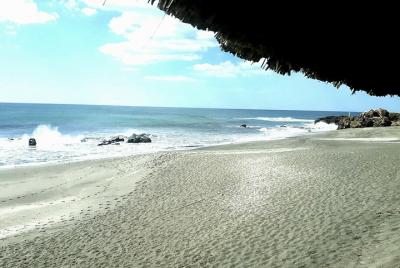Traslado privado desde y hacia Poneloya o Playa Las Peñitas- León Traslado privado desde y hacia Poneloya o Playa Las Peñitas- León