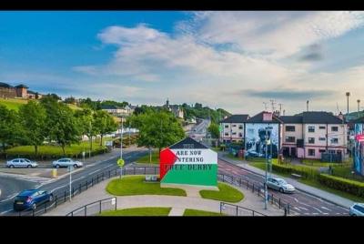 Los problemas, Bogside Walking Tour. Los problemas, Bogside Walking Tour.