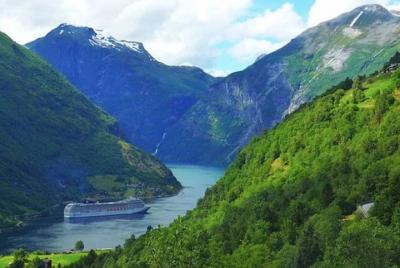 Recorrido guiado en autobús turístico por Geiranger Highlights