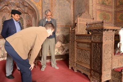 Tour guiado a pie: ciudad amurallada de Lahore Tour guiado a pie: ciudad amurallada de Lahore