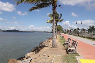 Panameño especialista en city tour por la ciudad de Panama y much