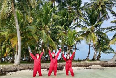 San Blas Day Tour visitando la famosa isla "Money Heist" y el pueblo nativo Kuna San Blas Day Tour visitando la famosa isla