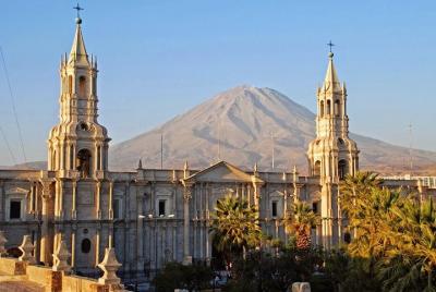 Tarde: Arequipa a pie.