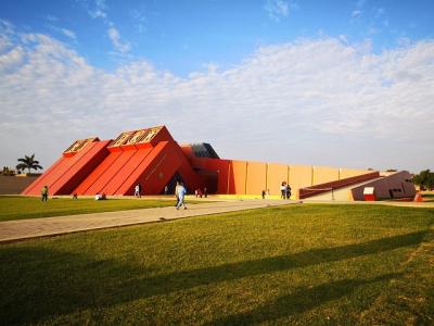 Excursión diaria a Sipán (museo y sitio arqueológico) empezamos m