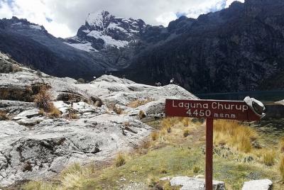 Desde Huaraz: caminata de día completo a Laguna Churup