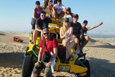 Tour en buggy por las dunas y sandboarding Tour en buggy por las dunas y sandboarding