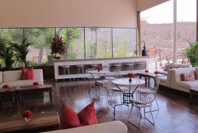 Almuerzo en el restaurante Huaca Pucllana.