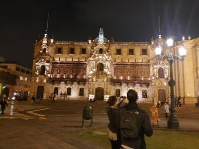 ¡Lima de noche con un guía experto!