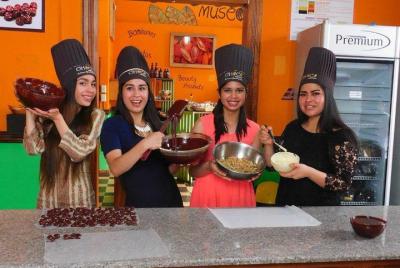 ChocoMuseo en el centro de Lima: Taller de grano a la barra