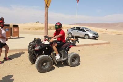 Cuatrimoto en la Reserva Nacional de Paracas