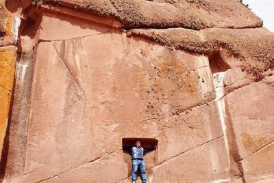 Tour de medio día Amaru Muro desde Puno