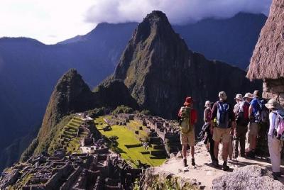 Visita guiada a Machu Picchu desde Aguas Calientes Visita guiada a Machu Picchu desde Aguas Calientes