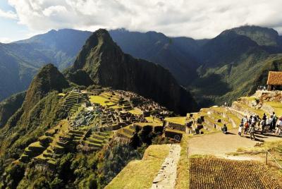 Caminata a la montaña Huaynapicchu + entrada a Machu Picchu Caminata a la montaña Huaynapicchu + entrada a Machu Picchu
