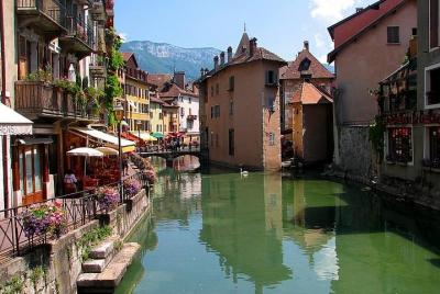 Excursión independiente de medio día a Annecy desde Ginebra Excursión independiente de medio día a Annecy desde Ginebra