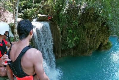 Experiencia de barranquismo en Kawasan Falls con almuerzo Experiencia de barranquismo en Kawasan Falls con almuerzo