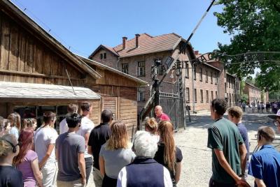 Desde Cracovia: visita guiada Auschwitz-Birkenau con guía profesi
