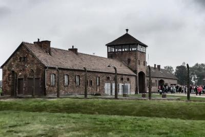 Auschwitz y Birkenau Tour guiado en vivo para grupos pequeños con