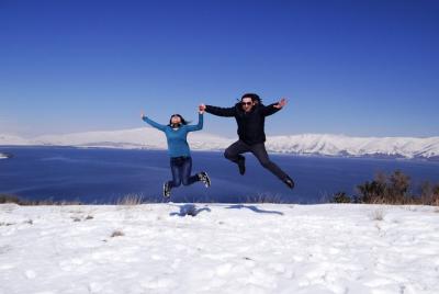 Excursión de un día a Garni, Gegard y el lago Sevan