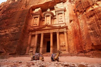 Excursión Privada Día Completo a Petra incluyendo la Pequeña Petr Excursión Privada Día Completo a Petra incluyendo la Pequeña Petr