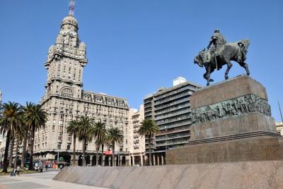 Excursión terrestre en Montevideo: Recorrido turístico privado co Excursión terrestre en Montevideo: Recorrido turístico privado co