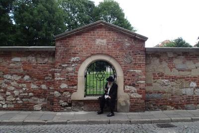Recorrido a pie para grupos pequeños por el barrio judío de Craco