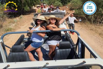 Tour de medio día con Jeep Safari en las montañas del Algarve
