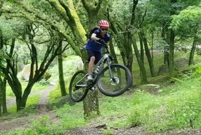 Tour de gravedad en bicicleta de montaña - Adrenalina pura