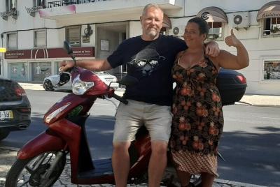 ¡Alquile una moto y siéntase libre! ¡Alquile una moto y siéntase libre!