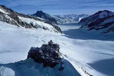 Tour autoguiado de 5 días por los famosos picos de las montañas d