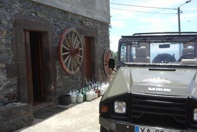 Tour de medio día en grupo pequeño de 4x4 en el este con parada l Tour de medio día en grupo pequeño de 4x4 en el este con parada l