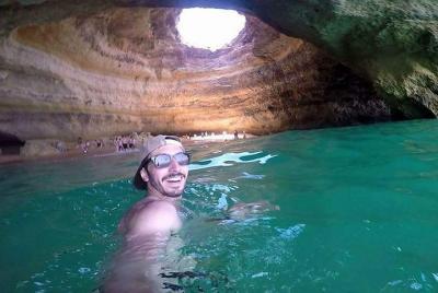 Nadar y relajarse en Benagil Nadar y relajarse en Benagil