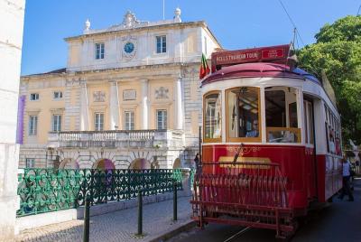 Excursión en autobús con paradas libres por la ciudad de Lisboa Excursión en autobús con paradas libres por la ciudad de Lisboa