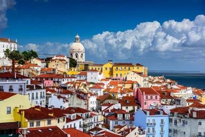 Descubre el encanto de la parte histórica de Lisboa a bordo del P